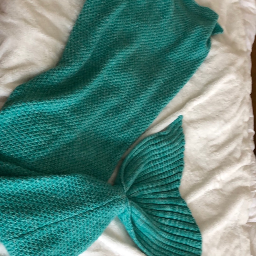 Knit mermaid tail throw blanket